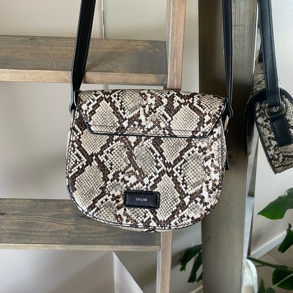 Snake Print Purse - Picture 5 of 5